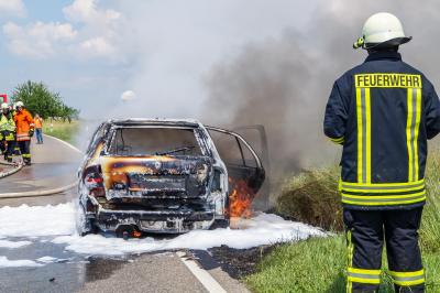 Grossbottwar: Skoda Fabia brennt vollstaendig aus